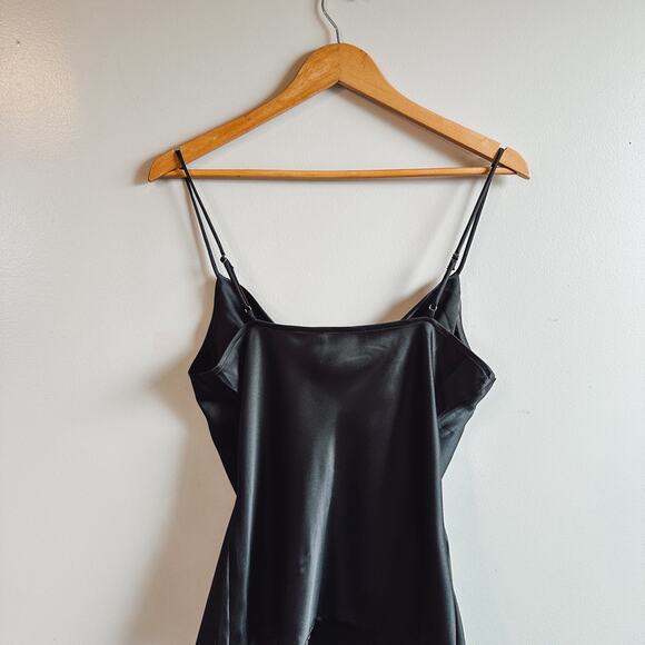 Black silk Tank - Picture 3 of 3